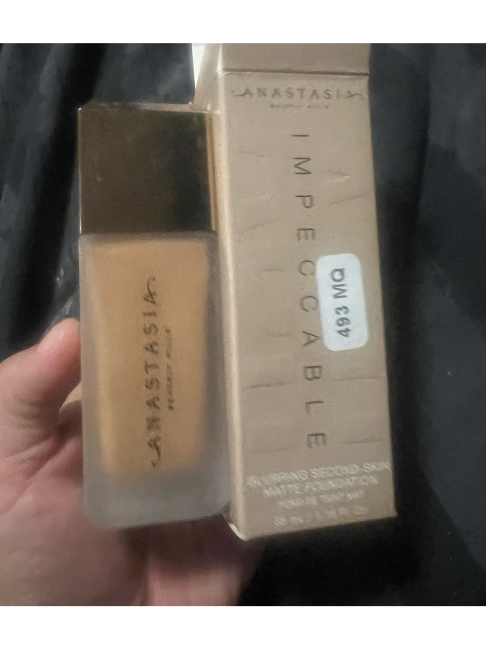 Anastasia Beverly Hills Impeccable Matte Liquid Foundation - Beige